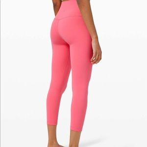 NWOT LULULEMON GUAVA ALIGNS